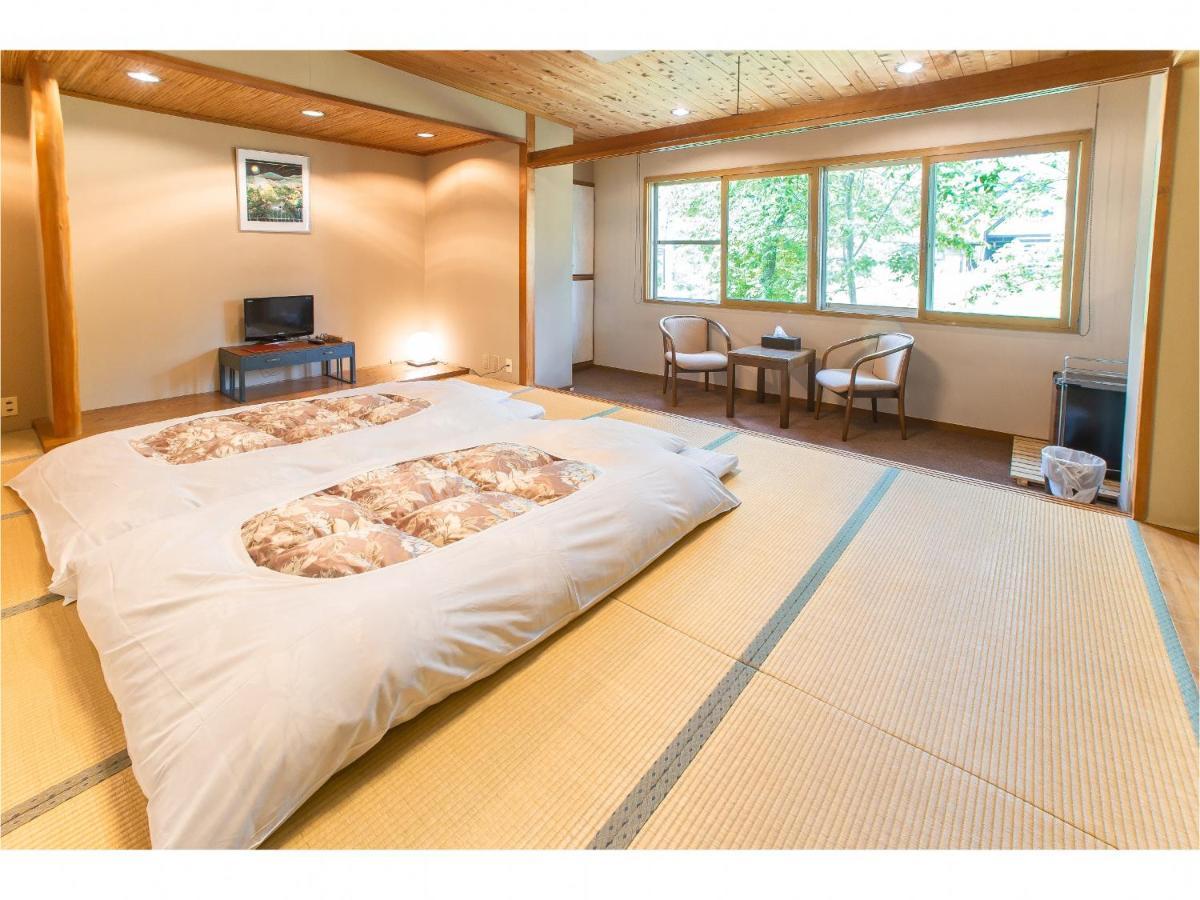 Nomad Hakuba Bed and Breakfast Exteriör bild