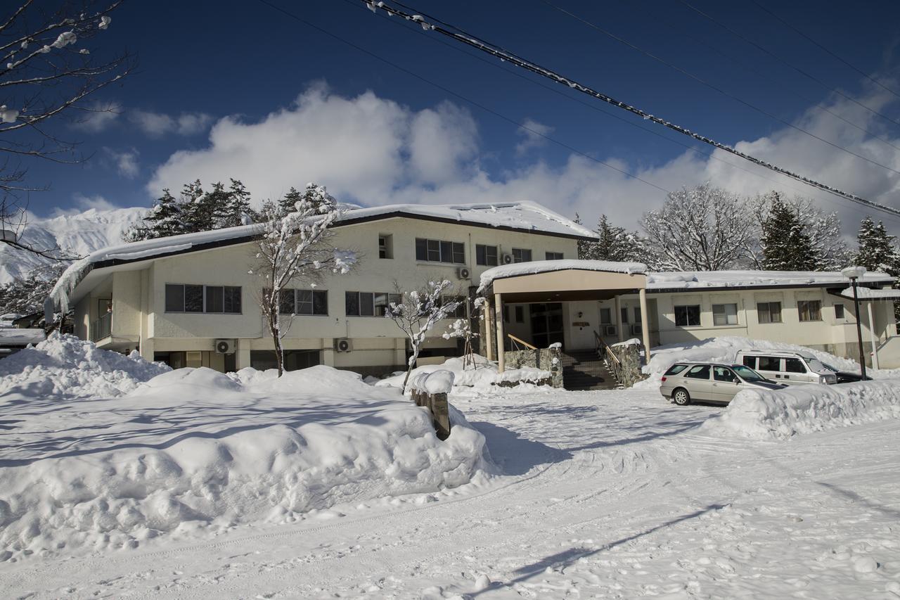 Nomad Hakuba Bed and Breakfast Exteriör bild